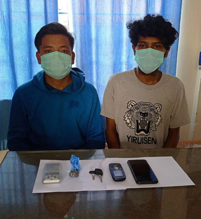 बिर्तामोडबाट ब्राउन सुगर सहित दुई जना पक्राउ