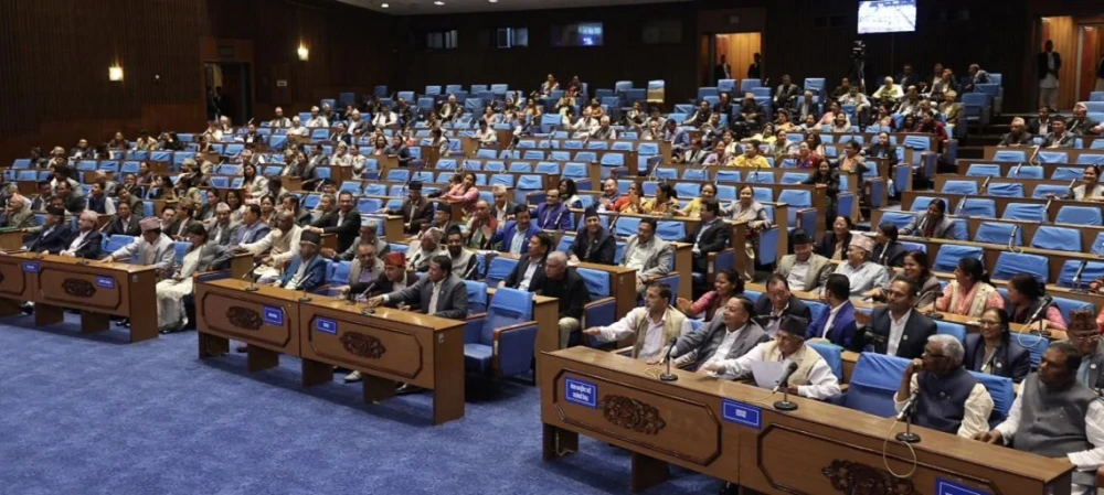 आज प्रतिनिधिसभा बैठक बस्दै, टोपबहादुर रायमाझीको पद निलम्बन गरिने