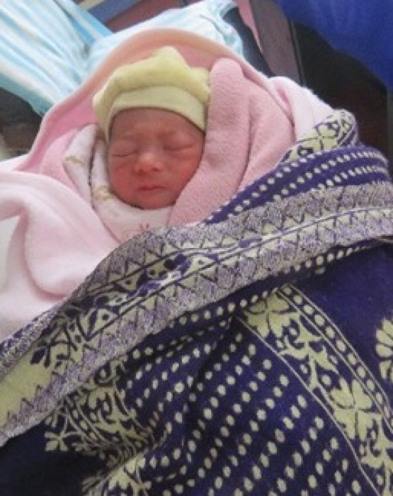 झाडीमा फालिएको अवस्थामा नवजात शिशु फेला