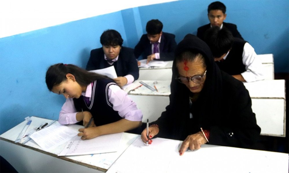 ७३ बर्षीया खनालले लेखिन् कक्षा १२ को परीक्षा