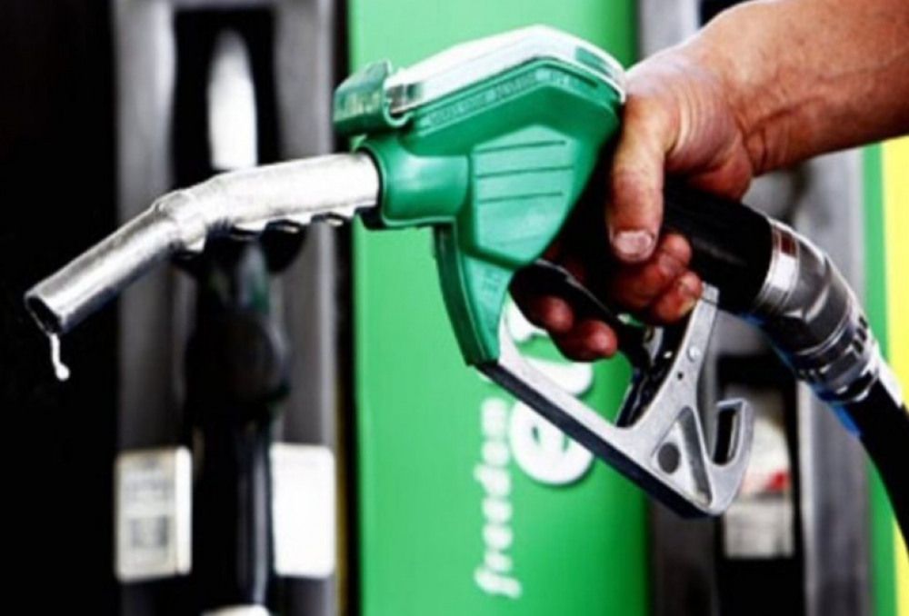 पेट्रोलियम पदार्थको मूल्यमा भारी वृद्धि