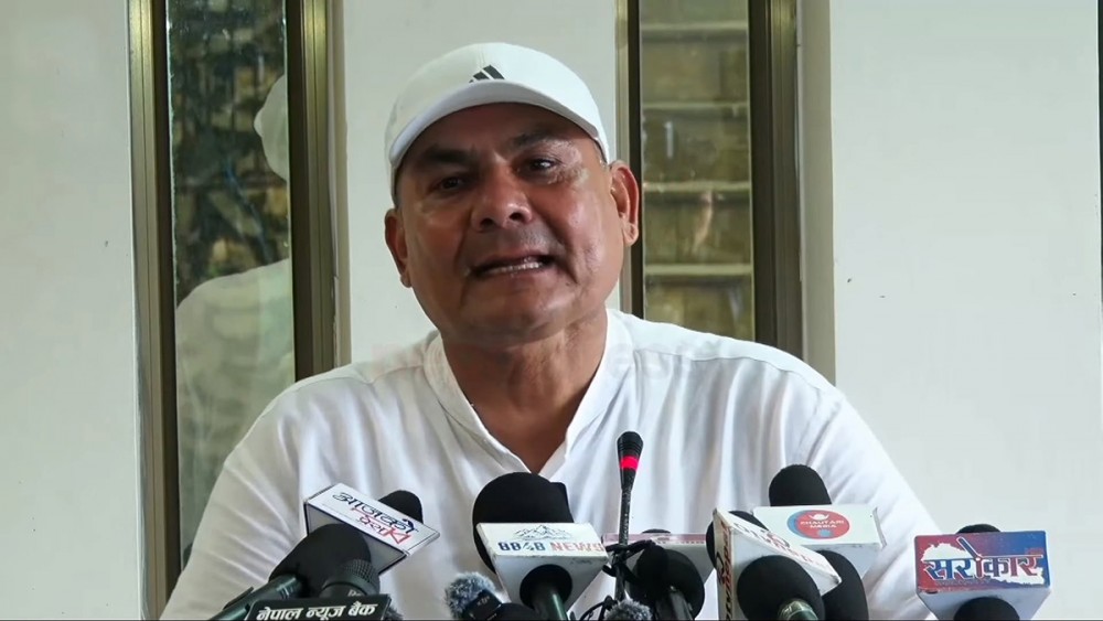 दसैँसम्म सरकार टिकाएर देखाउन प्रसाईंको चुनौती