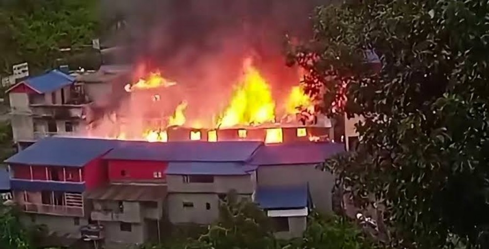 ताप्लेजुङको दोभान बजारमा लागेको आगो नियन्त्रणमा, १७ परिवार विस्थापित